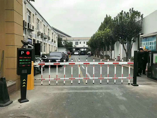 车牌识别系统具有灵敏的感应度(图1) 车牌识别系统具有灵敏的感应度(图1)
